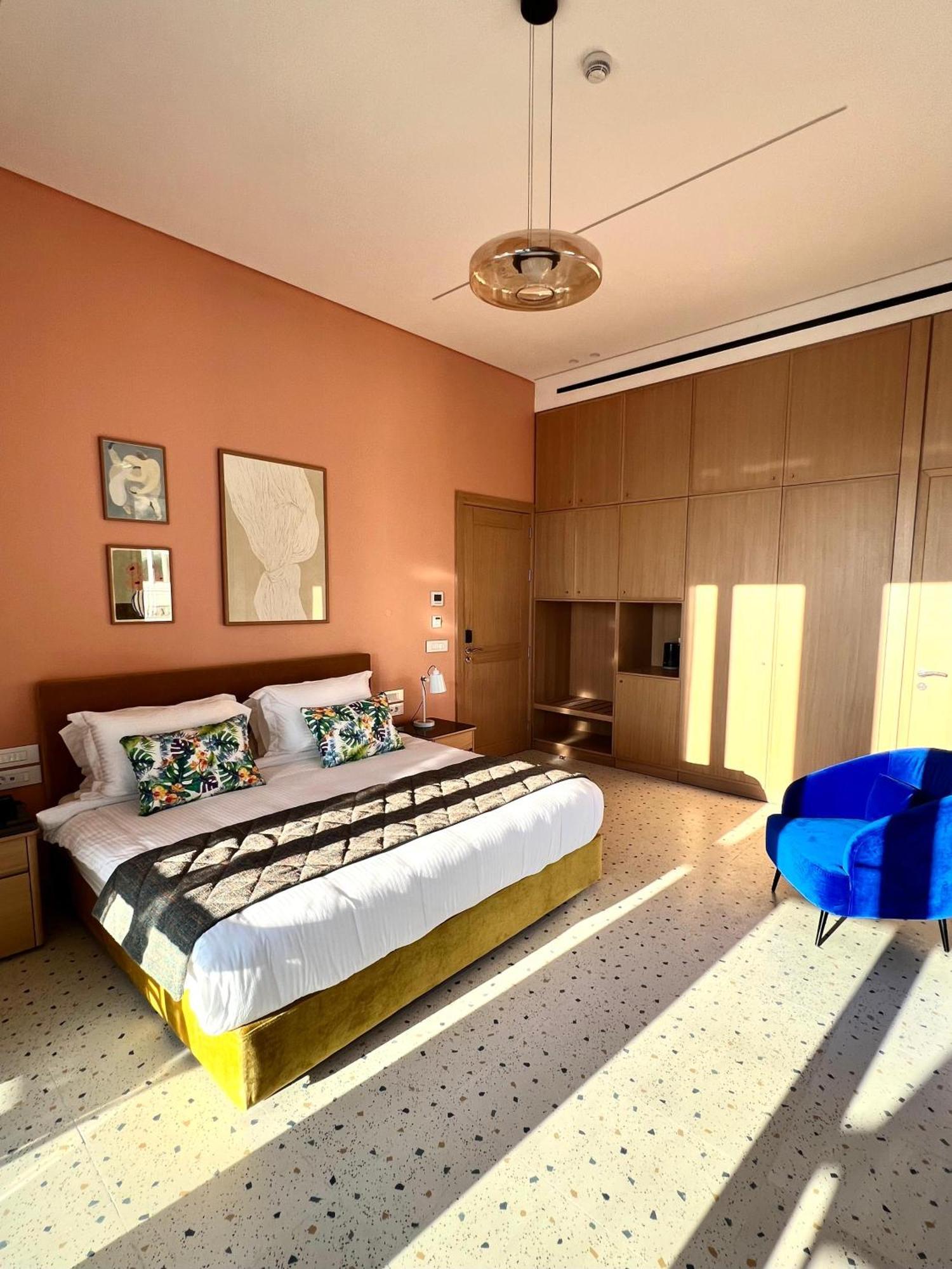 Cherrytales Ḩammānā Quarto foto